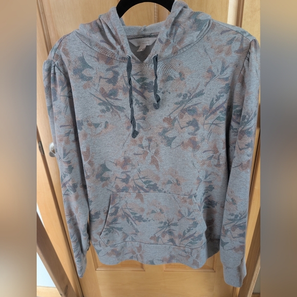 LC Lauren Conrad Other - LC Lauren Conrad Floral Gray Hoodie